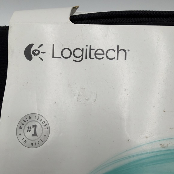 Logitech Wireless Mouse M217 Black 16" Laptop Sleeve Bundle 910-002138 - Picture 3 of 16
